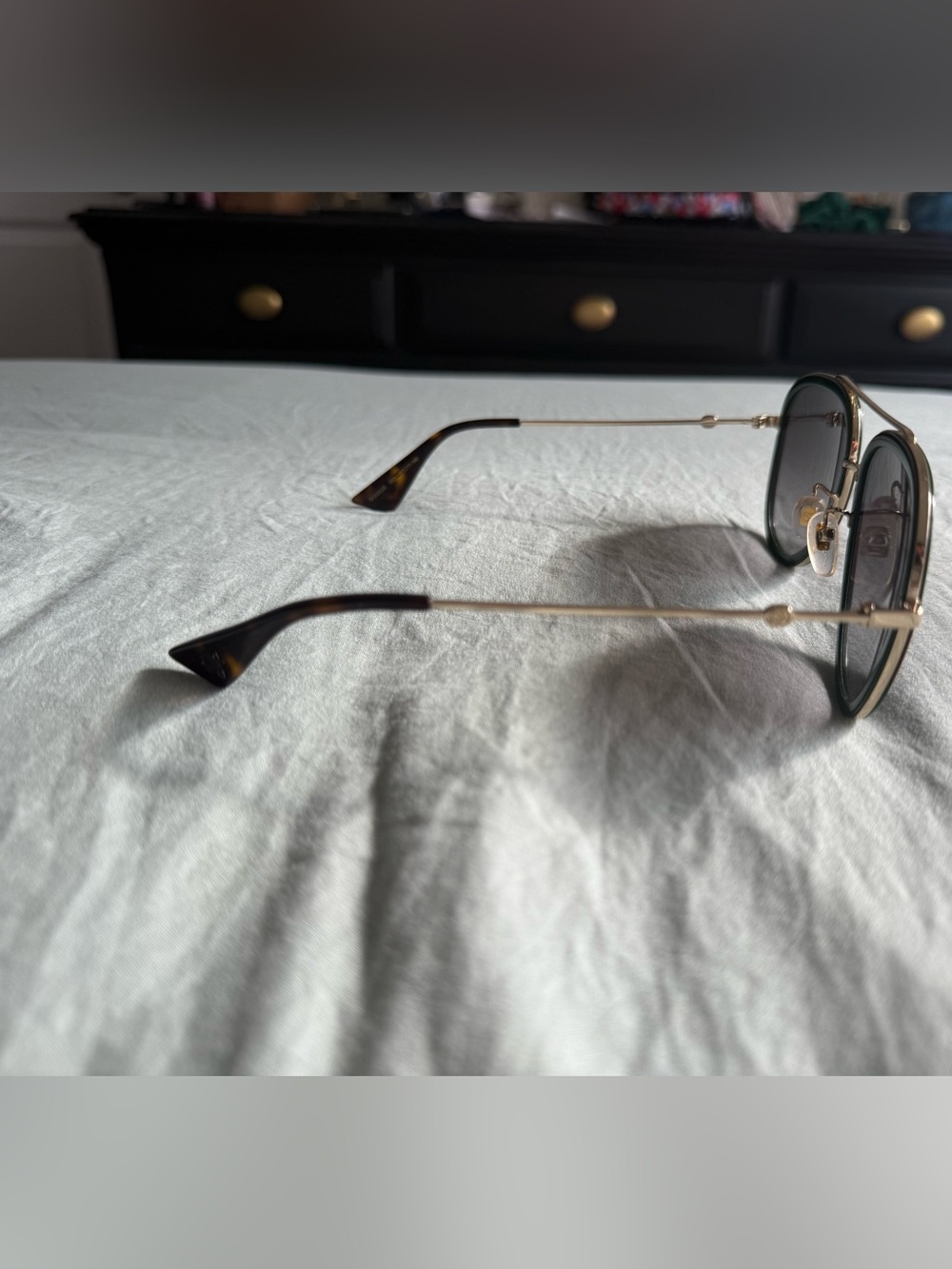 Gucci Aviator Sunglasses in Green and Red Trim - Picture 7 of 11